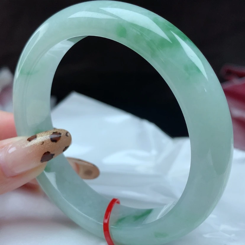 【闪购商品】翡翠手镯未镶嵌乔***432712,