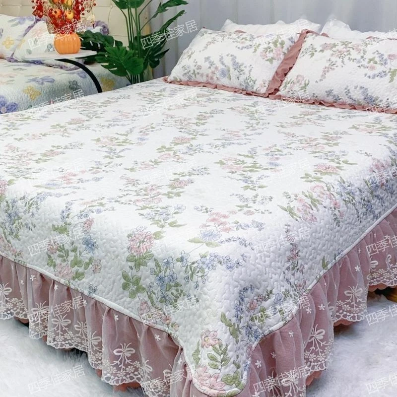 《蕾丝床裙床盖》四季可用绗缝泡泡 棉（花海）可机洗可防滑