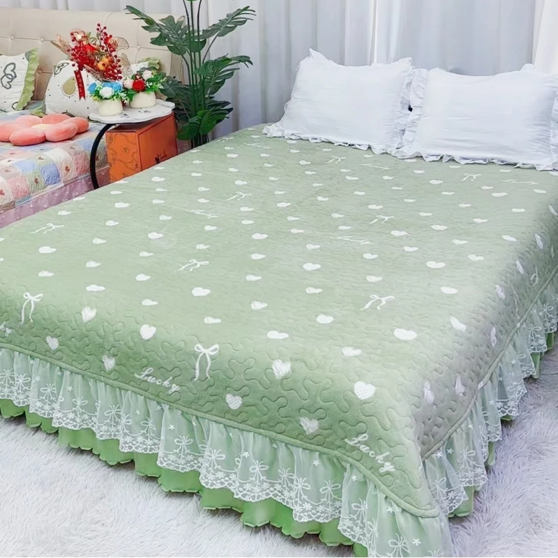 A《2024冬季新款》高克重加厚宝宝绒印花夹棉床盖双蕾丝边（心动绿）