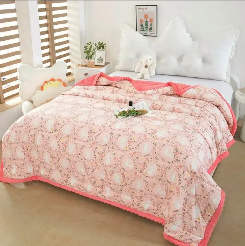 ◇新品【小桃兔兔】150*200cm保暖舒适亲肤柔软大豆被透气豆豆被-F