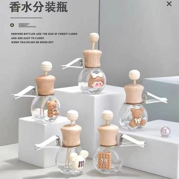 【可爱卡通车载香薰奶茶香水空瓶分装挥发瓶汽车出风口装饰香薰瓶