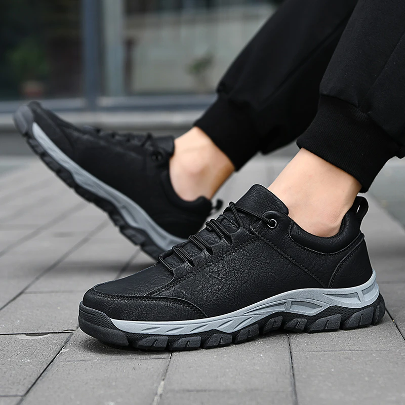 大码软底男鞋秋季皮面休闲运动鞋防水防滑黑色爸爸上班工作劳保鞋