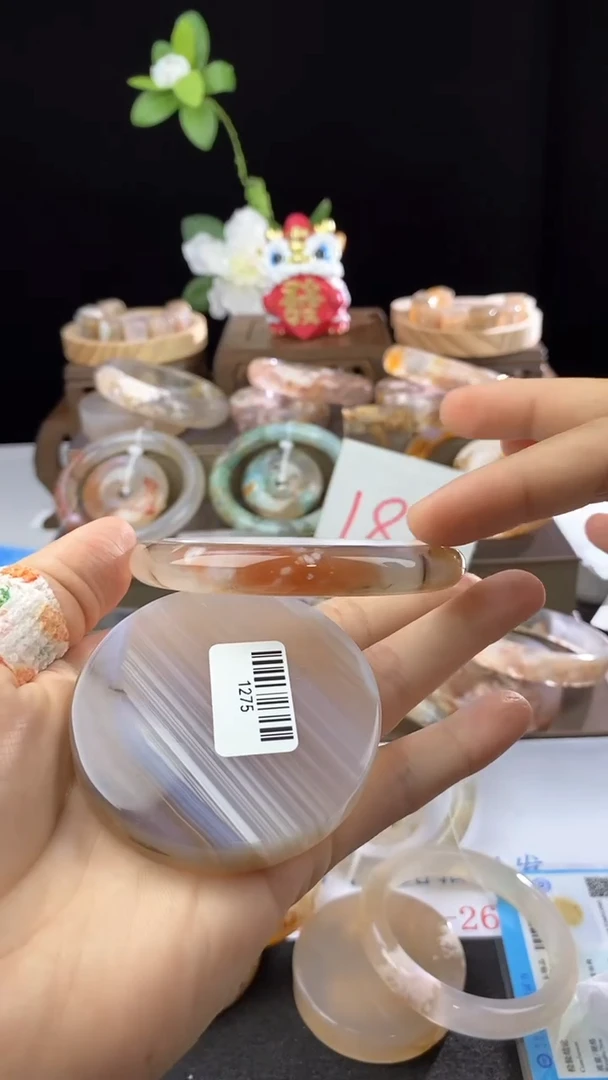 【闪购商品】石英质玉手镯未镶嵌60.1275