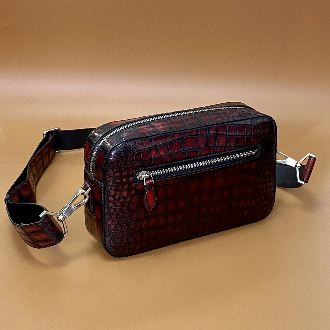 高端鳄鱼皮手工擦色邮差包轻奢休闲单肩休闲时尚真皮红色