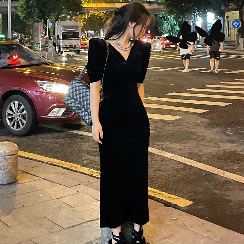 【短袖款】名媛气质v领修身显瘦丝绒泡泡袖连衣裙后开叉<衣长120>