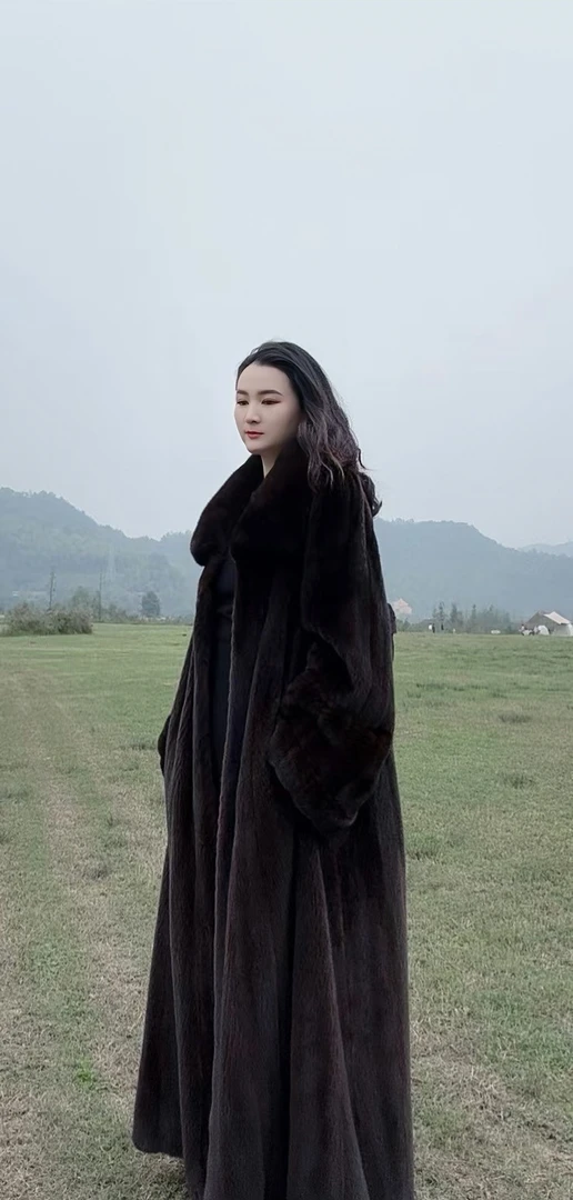 马哈根尼原色进口天鹅绒水貂整貂超长款大衣,穿刀工艺时尚大码