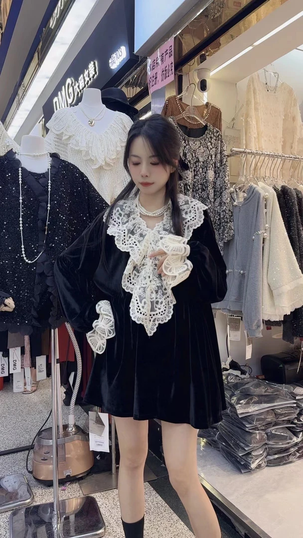 设计感蕾丝花边拼接丝绒衬衫女2024年秋装新款宽松显瘦中长款上衣