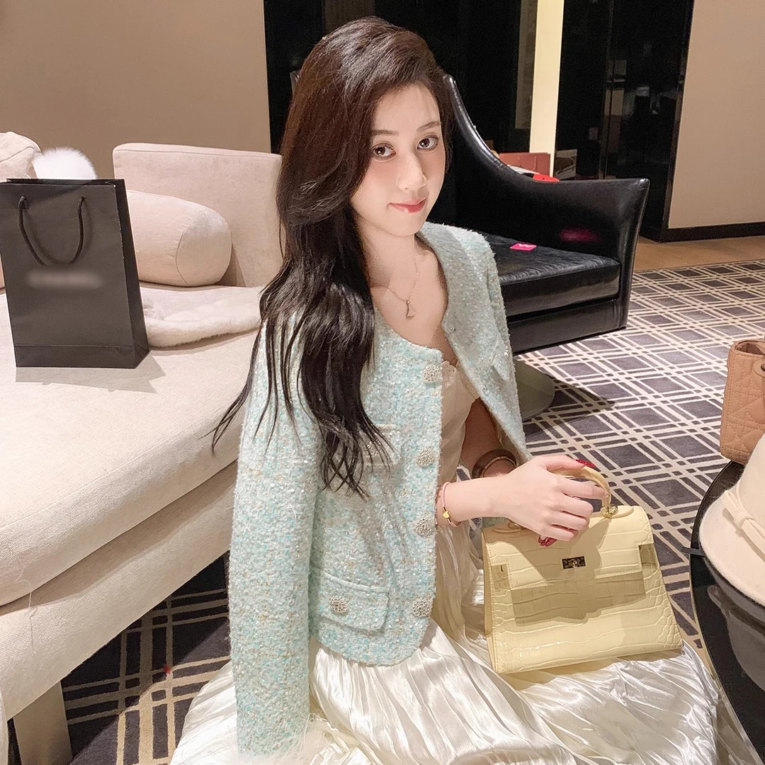 鱼兔子的兔子高级感小个子穿搭大衣女秋冬名媛小香风短款毛呢外套