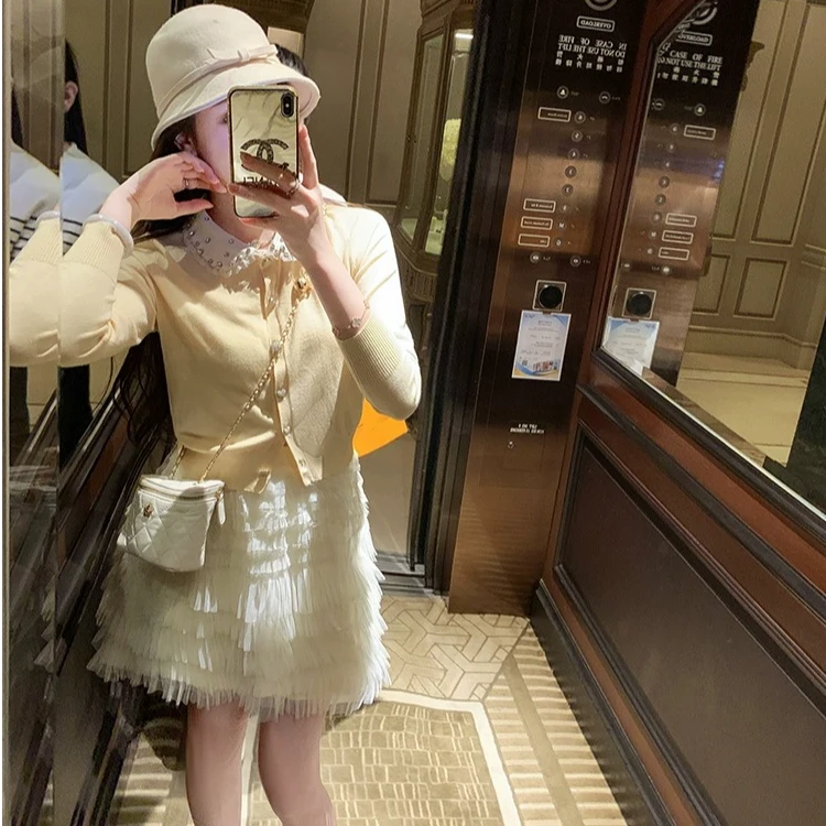 鱼兔子的兔子小香风娃娃领钉珠针织衫女2024春秋新款打底衫上衣