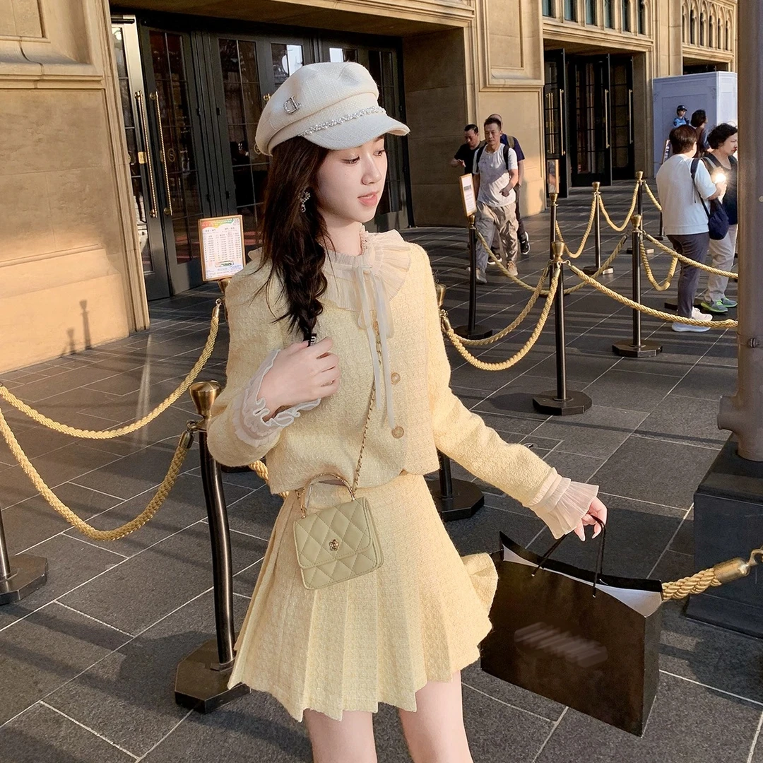 鱼兔子的兔子小香风冬季搭配一整套装裙女新款百褶半身裙两件套