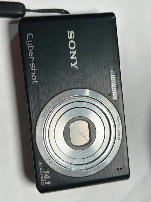 9新 Sony/索尼 w610 带原盒，1400万像素 复古感 数码相机