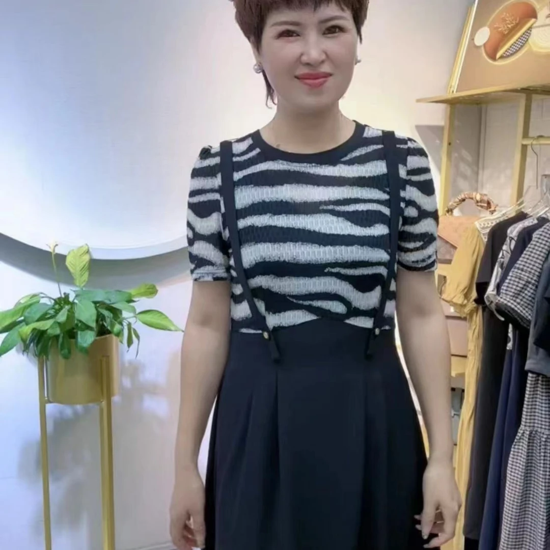 《林依上新》23686新款波浪纹针织显瘦背带连衣裙