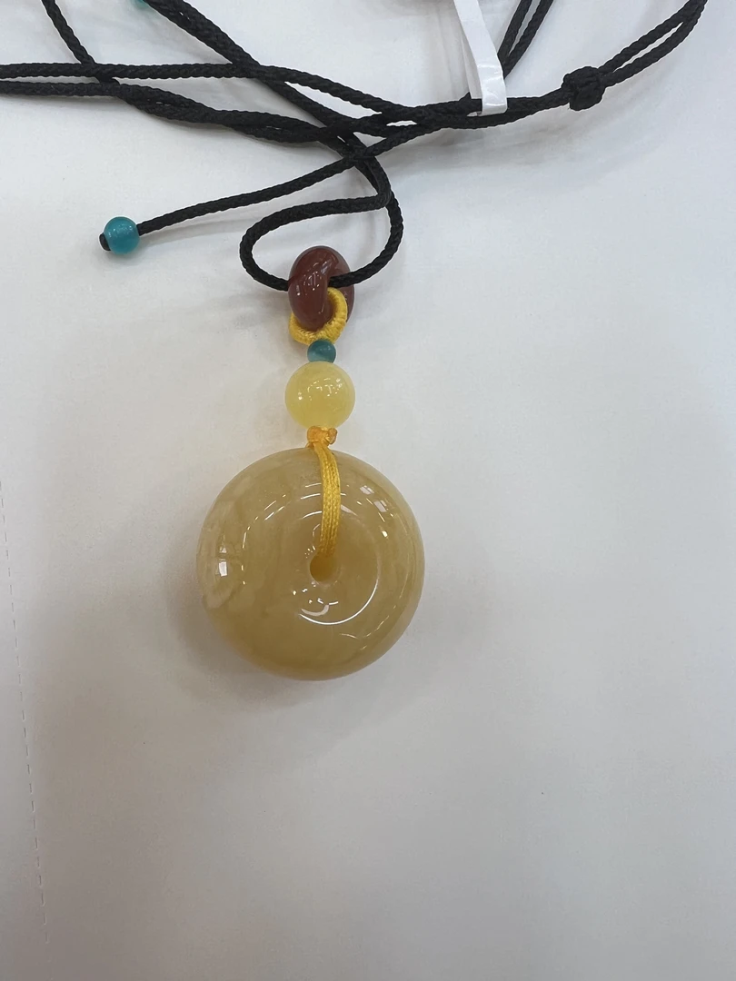 欢聚一堂平安扣白蜜蜡