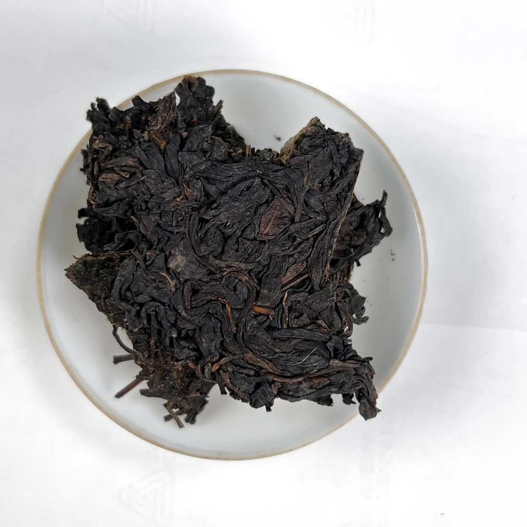 老守艺天尖 2016年荒野特级纯料老茶客茶气霸道牙舌感体感强烈。