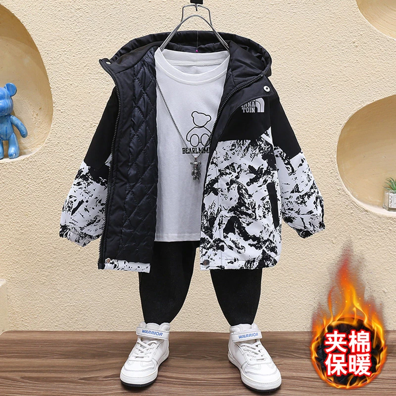 男童外套2025新款加棉连冲锋衣帽洋气儿童保暖帅气冬季夹棉冲锋衣