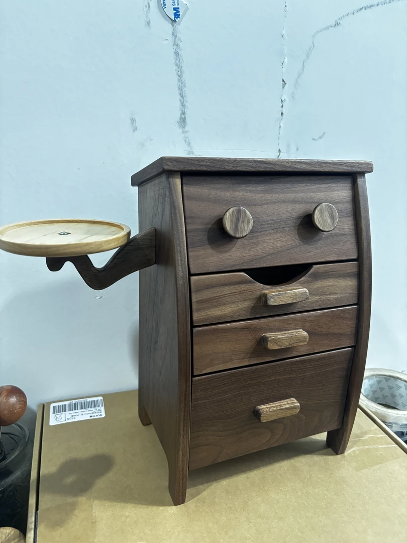 沐沐的房间可爱复古叉腰机器人收纳柜