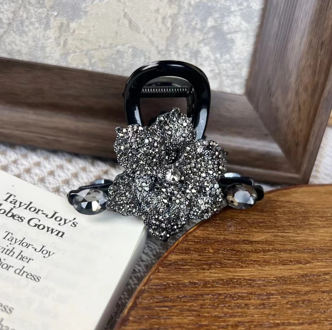 轻奢精致满钻花朵小抓夹简约黑色鲨鱼夹后脑勺盘发发饰头饰发夹