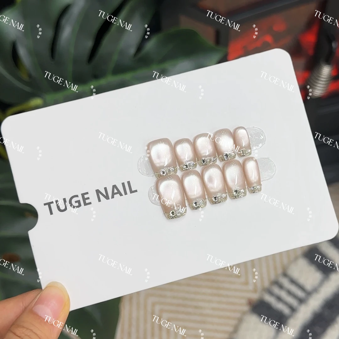 TugeNail“北极光"秋冬显白渐变猫眼美甲建构显瘦高级穿戴甲TGN123
