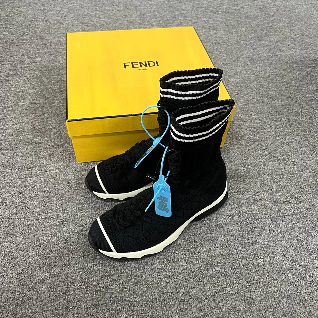 99新 FENDI/芬迪 fendi   袜子鞋37码