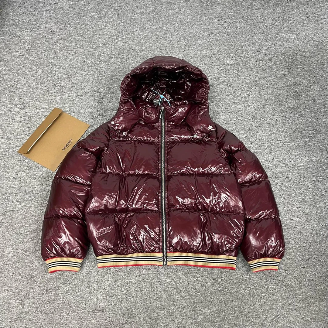 99新 BURBERRY/博柏利 Burberry 安哥拉红 羽绒服 白标新款