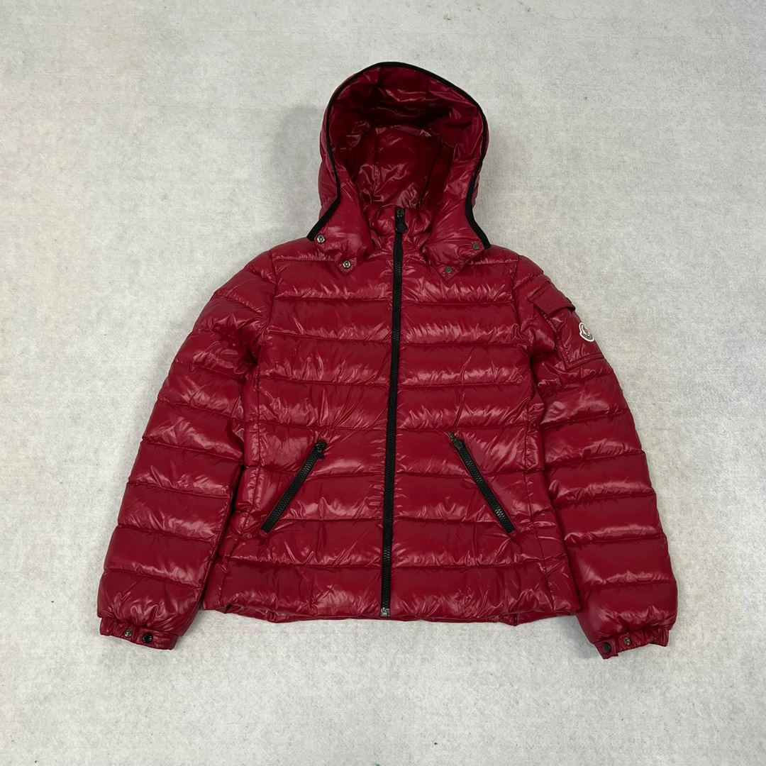 99新 MONCLER 蒙口 红色bady 羽绒服 14y