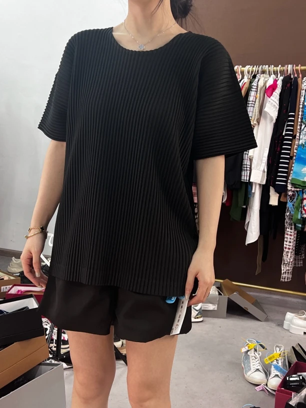 99新 Issey Miyake/三宅一生 三宅 黑色 褶皱 短袖