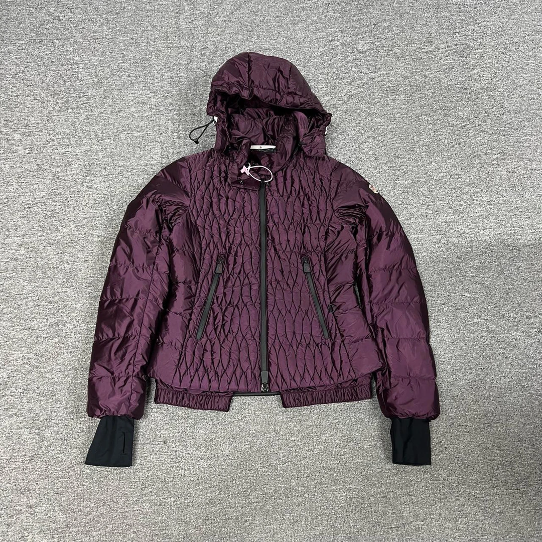 99新 MONCLER 蒙口 酒红色 滑雪服 1码