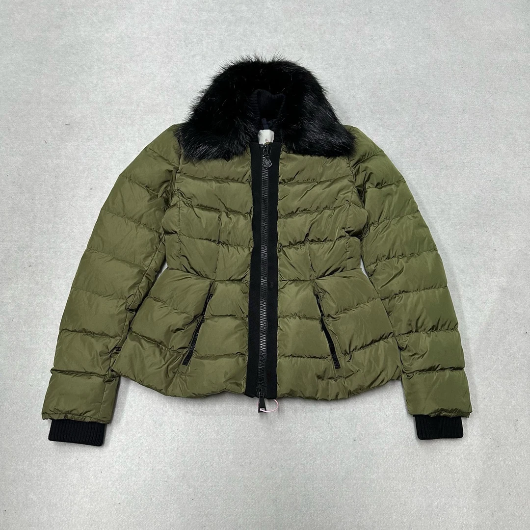 99新 MONCLER 蒙口 毛领羽绒服1码