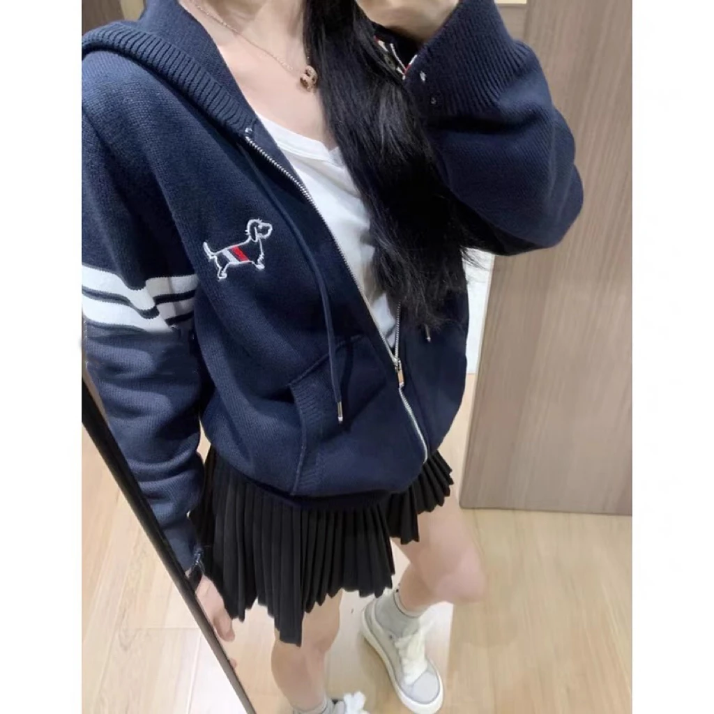 新品学院风可爱小狗连帽拉链针织衫