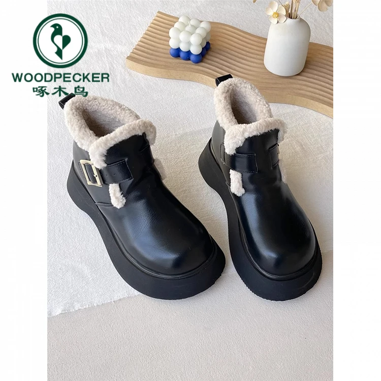 啄木鸟冬季女雪地靴2024新款厚底增高文艺加绒东北大棉鞋JK小皮鞋