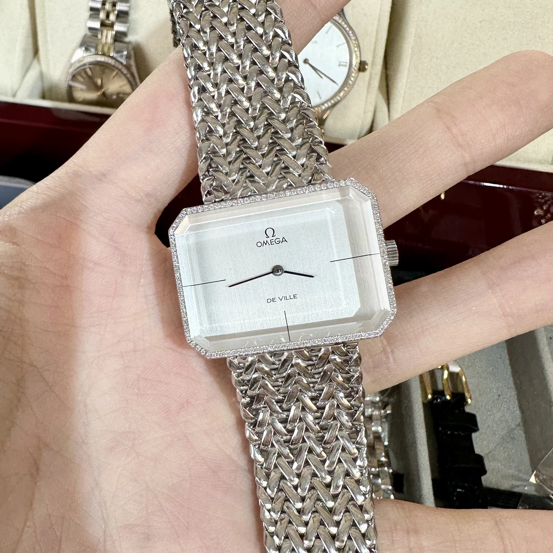 95新 Omega/欧米茄 vintage中古手表/蝶飞/手动机械/后钻