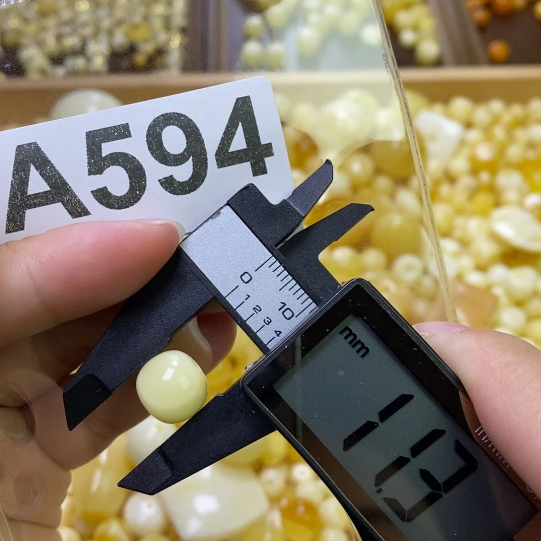 琥珀裸石未镶嵌x天然