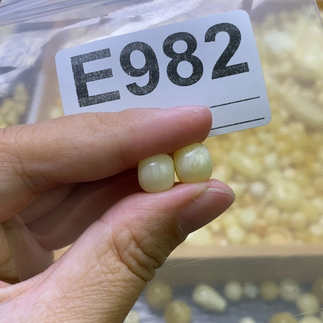 琥珀裸石未镶嵌?**后x天然