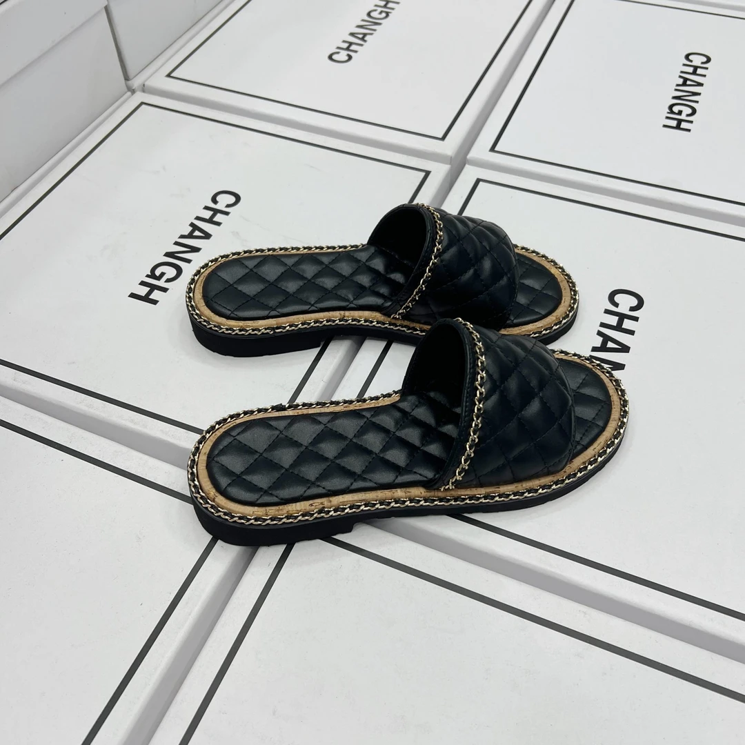 2024新款链条菱格小香风凉拖超轻平跟网红夏季外穿沙滩百搭休闲