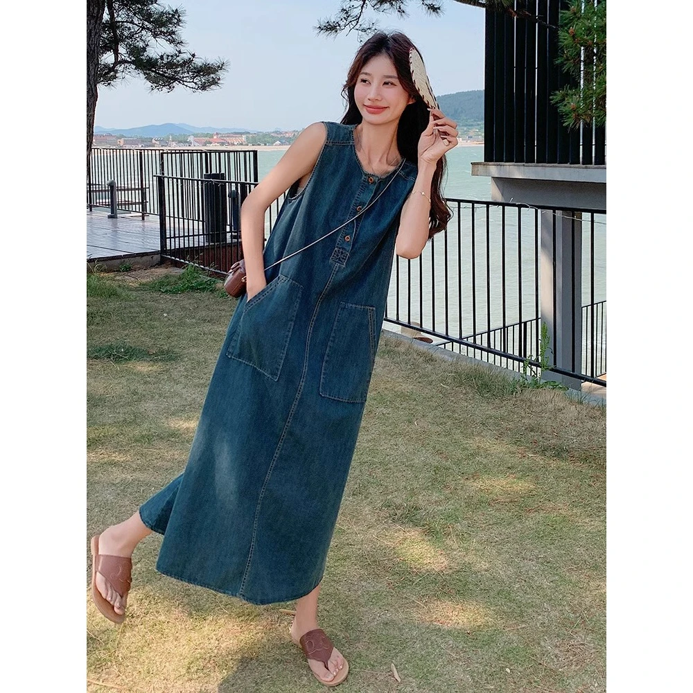 韩版牛仔无袖背心连衣裙女2025夏新款今年流行复古休闲慵懒风长裙