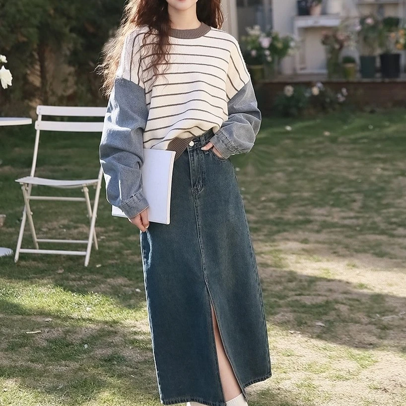 慵懒风牛仔拼接袖宽松针织上衣女卫衣2023新款条纹假两件JYY2212