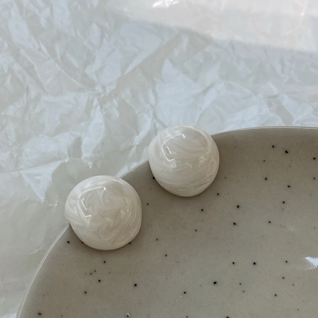 铜合金珐琅耳饰 微屿 S925滴油白色圆球耳环女小众高级时尚耳钉女
