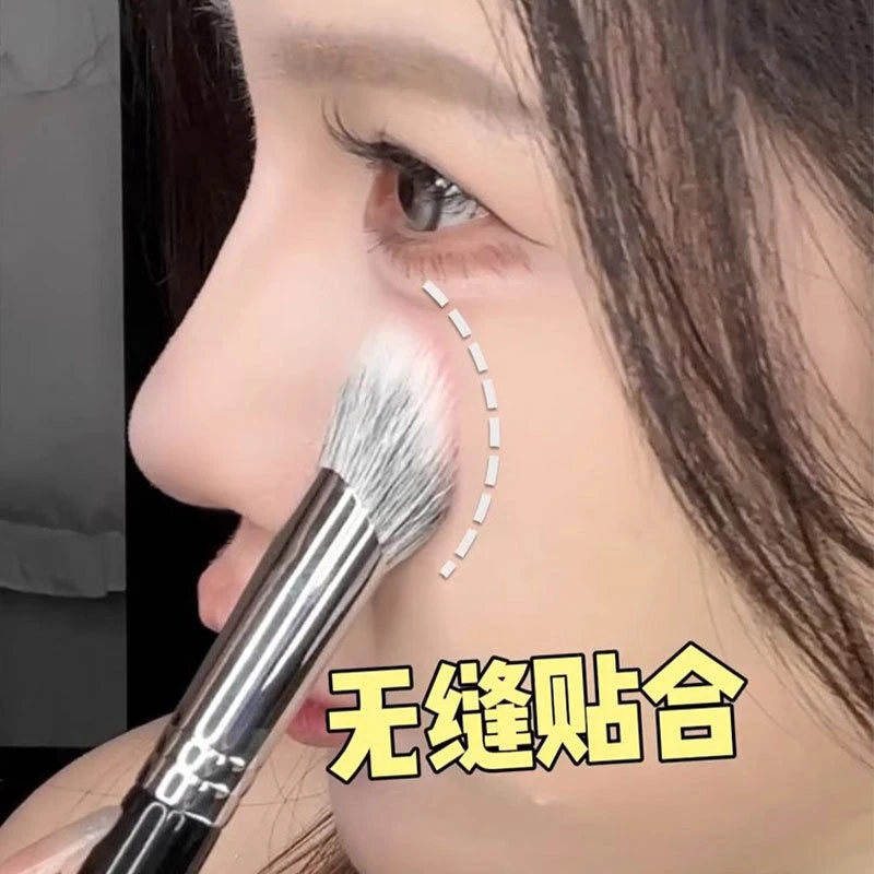 斜头指腹点彩刷腮红刷面中提亮修容刷大号沧州动物毛化妆刷子