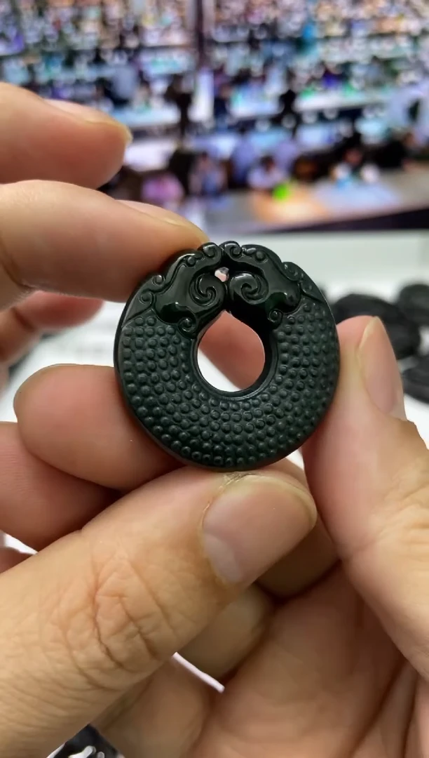 【闪购商品】翡翠颈饰未镶嵌1