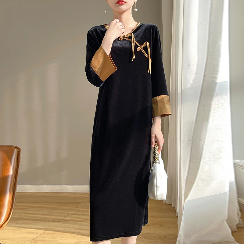 秋冬新款复古新中式连衣裙气质金丝绒盘扣中国风宽松连衣裙时尚