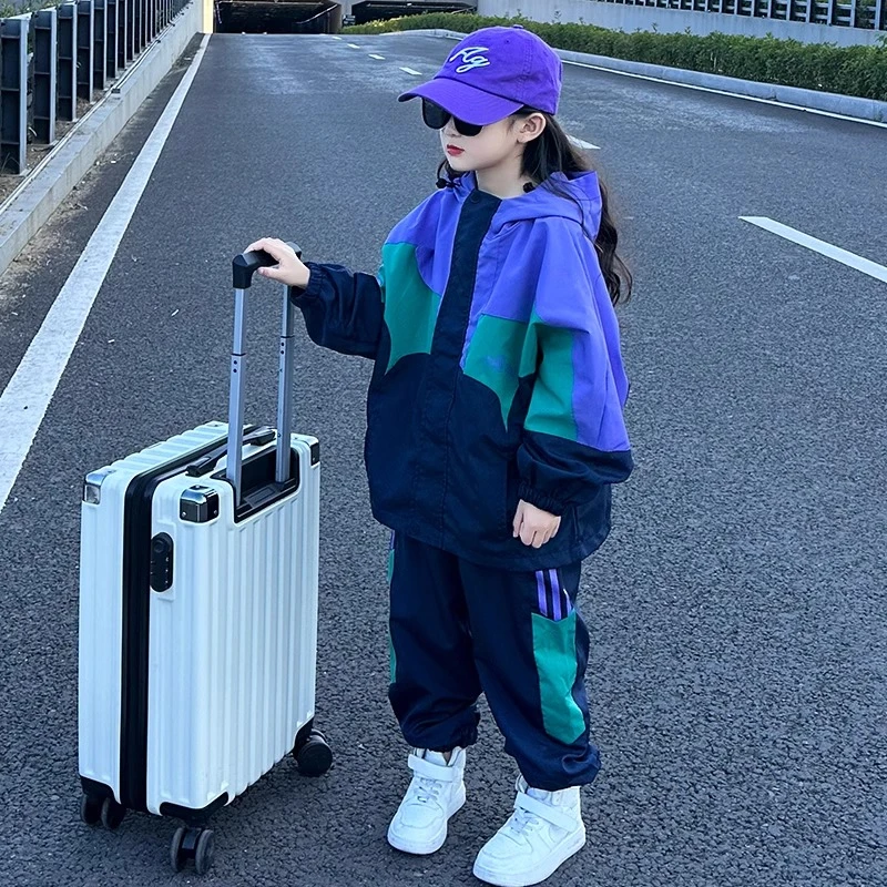 女童春秋套装2025新款6-12岁15岁中大童洋气时髦运动休闲冲锋衣潮
