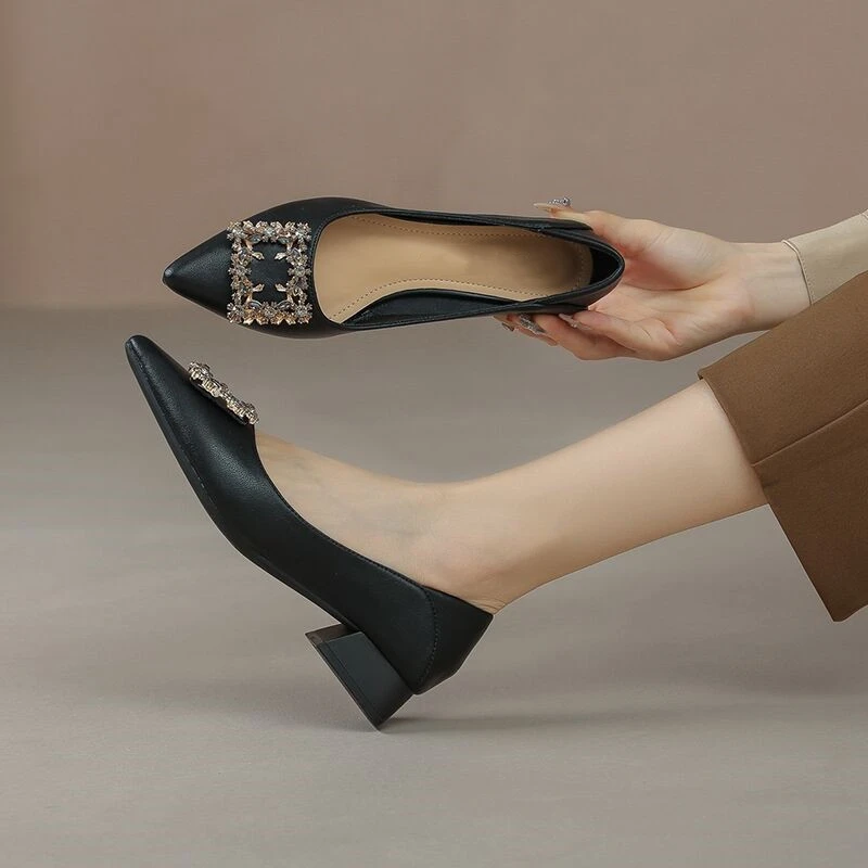 真软皮单鞋女粗跟2025年春季新款春款软底妈妈鞋百搭小皮鞋高跟鞋