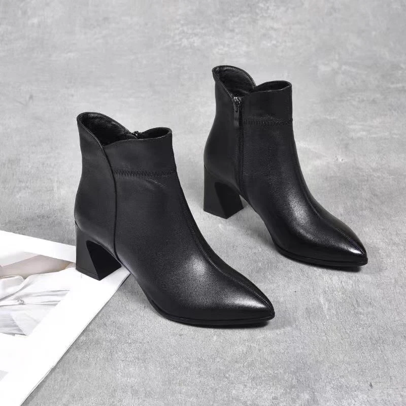 真软皮短靴女2025秋冬季新款时尚粗跟小裸靴瘦瘦靴加绒气质女靴子