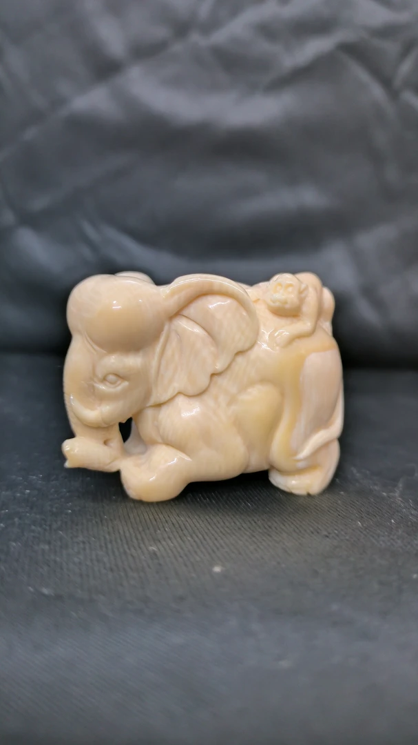 精品猛犸封侯拜相雕刻件H101