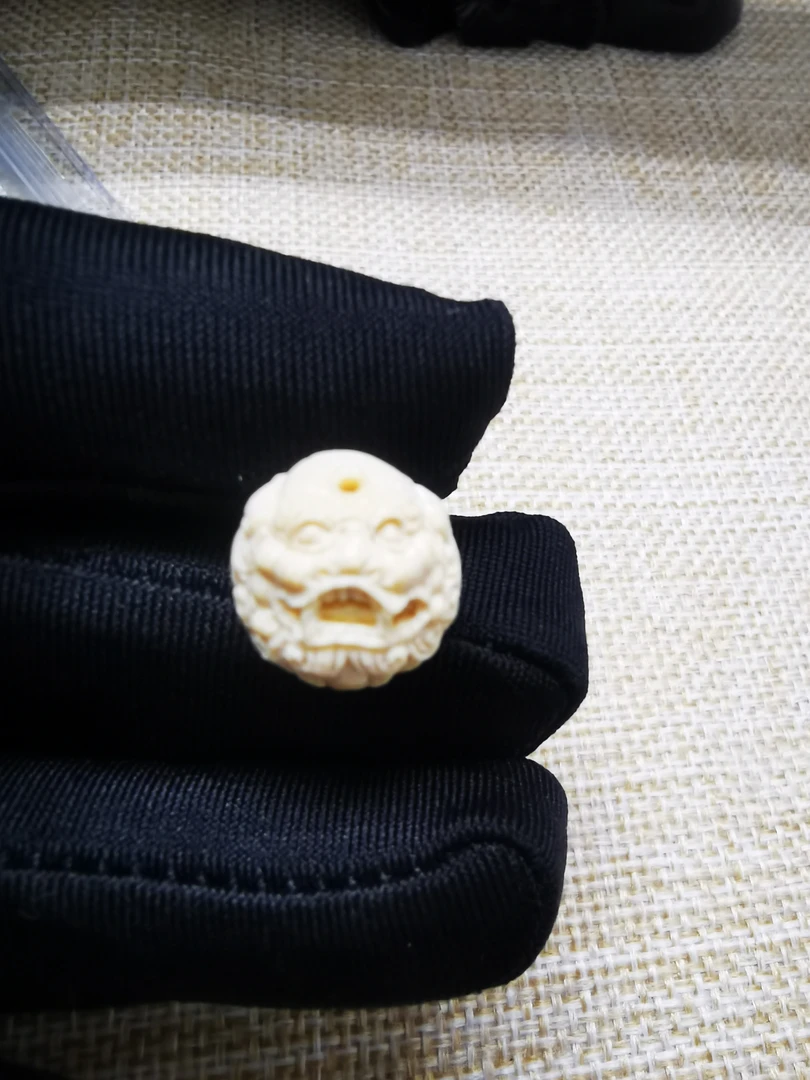 精品猛犸龙型雕刻小配珠9086