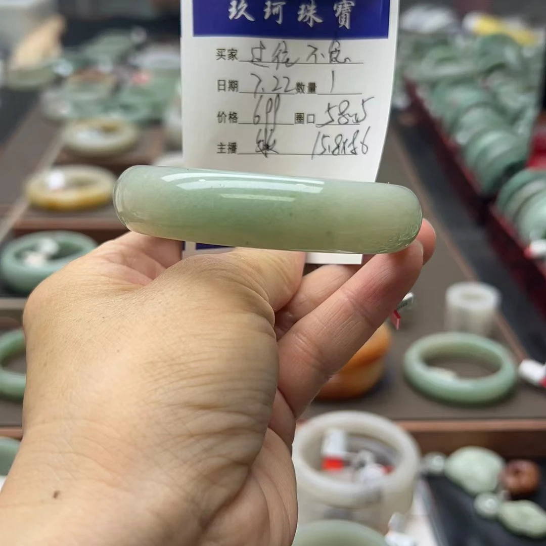 精美女士时尚手镯