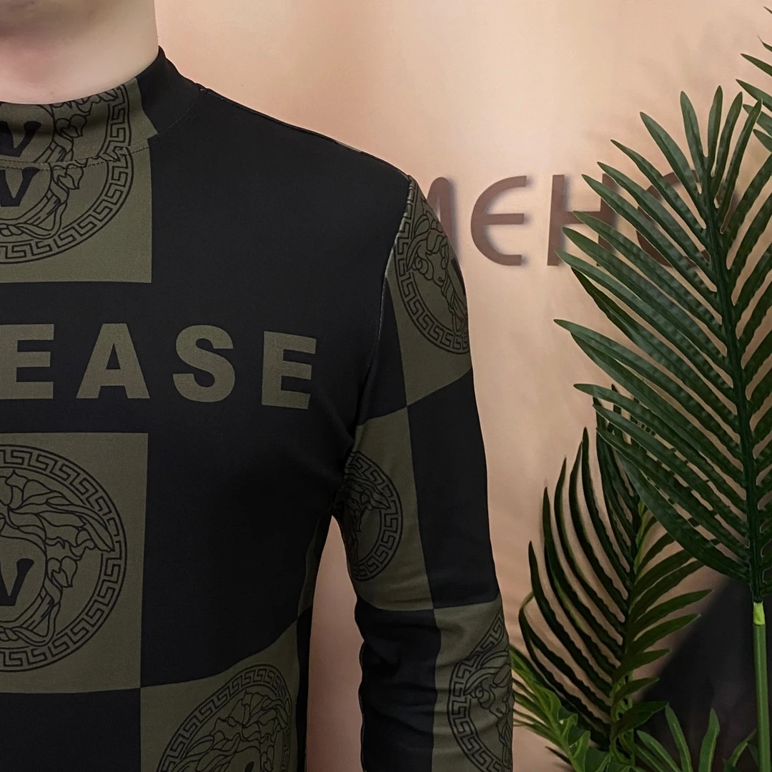 男士时尚长袖圆领打底衫上衣休闲方格设计印花秋冬百搭轻奢