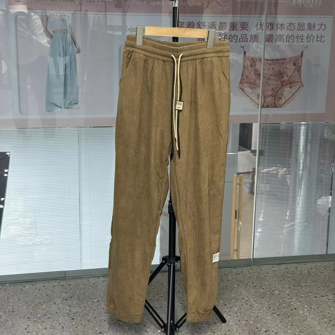 卡其色束脚双绳卫裤