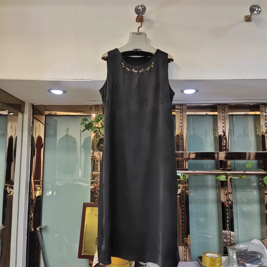 惑香新款百搭刺绣砍袖连衣裙22105