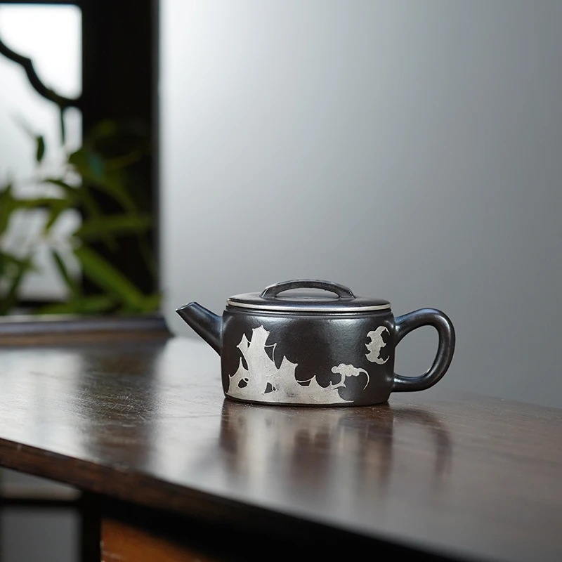 J2248陈春芬朱泥还原烧描银汉瓦200cc左右紫砂壶